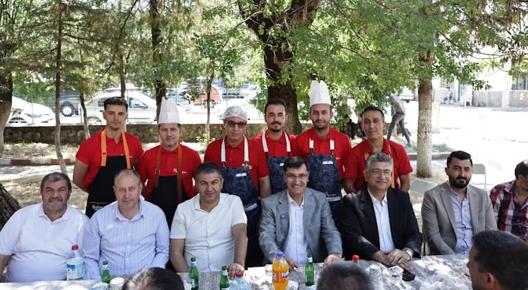 BELEDİYE BAŞKANIMIZ EYÜP KAHVECİ, BİRLİK VE BERABERLİĞE ORTAK OLDU