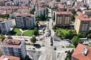 YENİ KAVŞAK DÜZENLEMESİYLE TRAFİKTE BEKLEME SÜRESİ AZALACAK