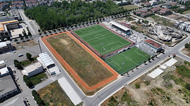 Sakarya’nın futbol üssü Ekrem Karaberberoğlu Altyapı Tesisleri’ne yeni yüz