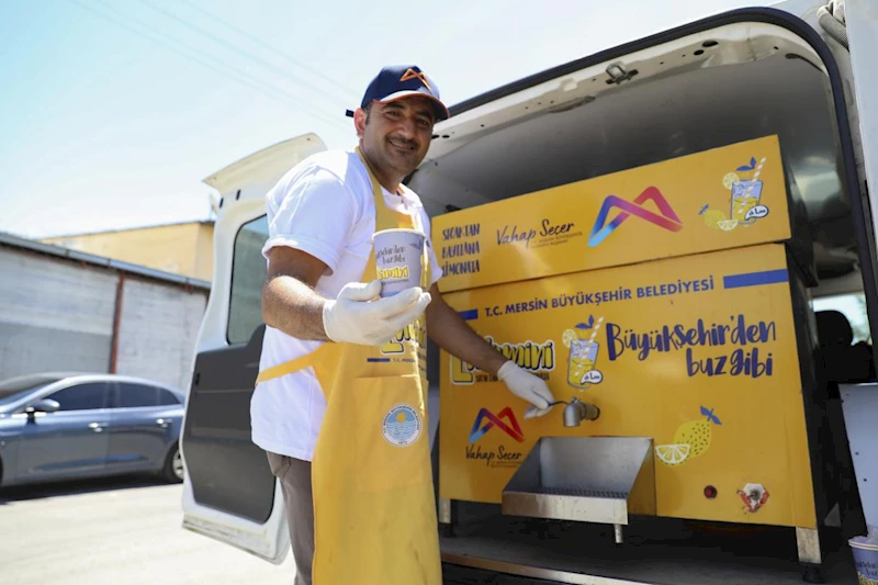 Büyükşehir Buz Gibi Limonata Dağıtımlarına Başladı