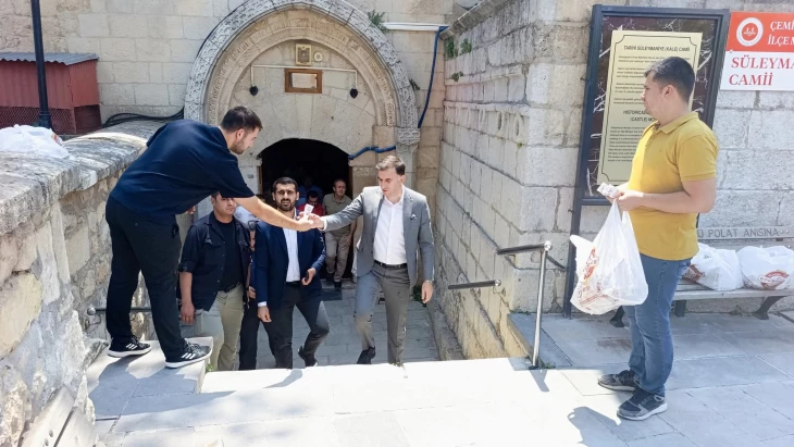 15 Temmuz ruhuna mevlid şekeri ikramı yapıldı