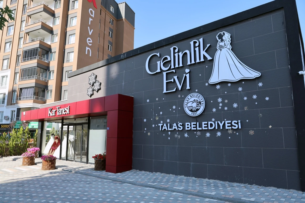 Kayseri Talas Kar Tanesi Gelinlik Evi