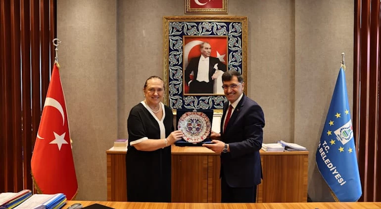 KOSOVA CUMHURİYETİ BAŞKONSOLOSUNDAN BELEDİYE BAŞKANIMIZ EYÜP KAHVECİ’YE ZİYARET