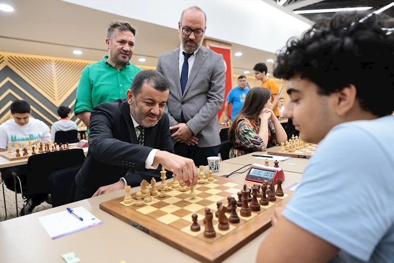 İlk hamleler yapıldı, Uluslararası Satranç Turnuvası coşkuyla başladı