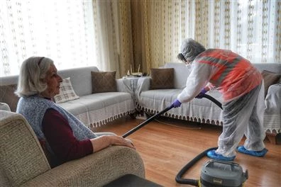 Çeşme Belediyesi, bayramda da komşularını unutmadı!