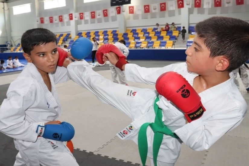 Geleceğin sporcuları Büyükşehir’le yetişiyor