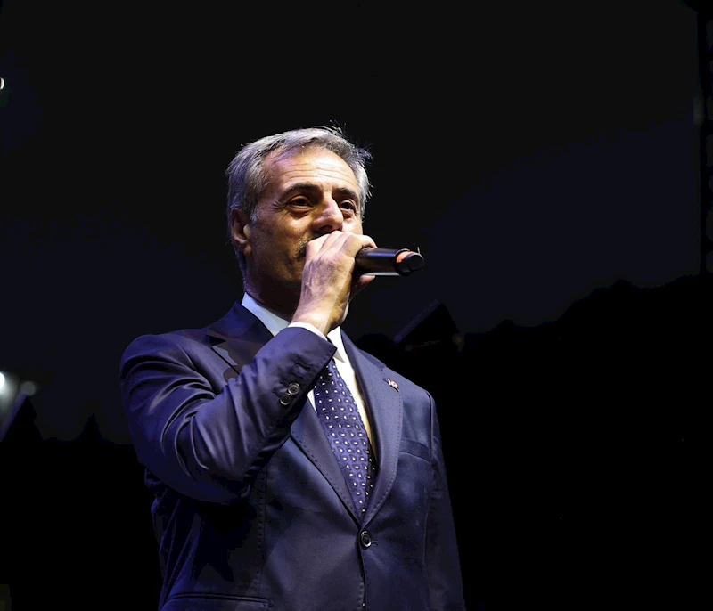 Şampiyon pedallar MTB Dünya Kupası’nda nefes kesti