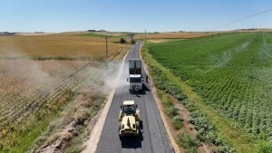 Çınar ve Bismil’i birbirine bağlayan yol asfaltlanıyor