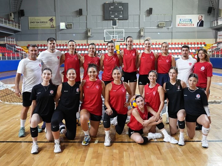 Denizli Büyükşehir, Sultanlar Ligi yolunda gümbür gümbür geliyor