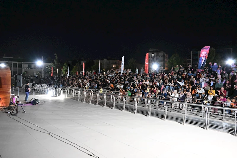 “NİHA BAND” PERFORMANSI BEĞENİ TOPLADI