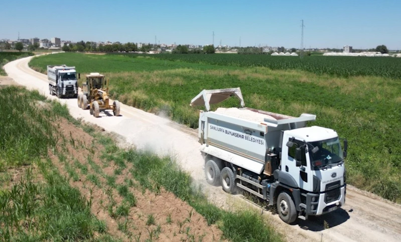 SURUÇ’TA YOL YATIRIMLARI HIZ KESMEDEN SÜRÜYOR