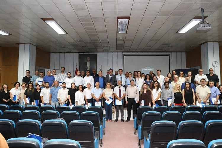 BUÜ’de başarılı akademisyenler ödüllendiriliyor