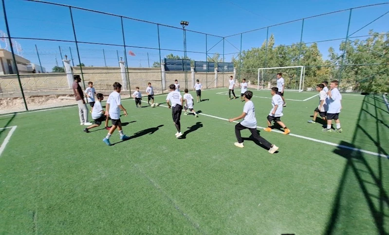ŞANLIURFALI ÇOCUKLAR BÜYÜKŞEHİR BELEDİYESİ GENÇLİK MERKEZLERİNDE DAHA MUTLU
