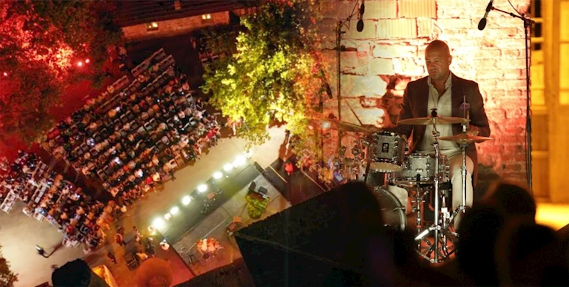 MUDANYA CAZ FESTİVALİ MÜZİK VE DAYANIŞMAYI BULUŞTURDU