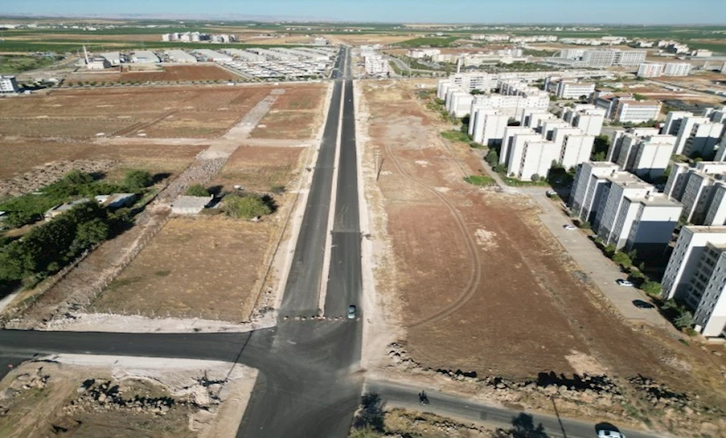 BÜYÜKŞEHİR, VİRANŞEHİR ALTERNATİF ÇEVRE YOLUNDA ASFALTLAMA ÇALIŞMALARINI TAMAMLADI