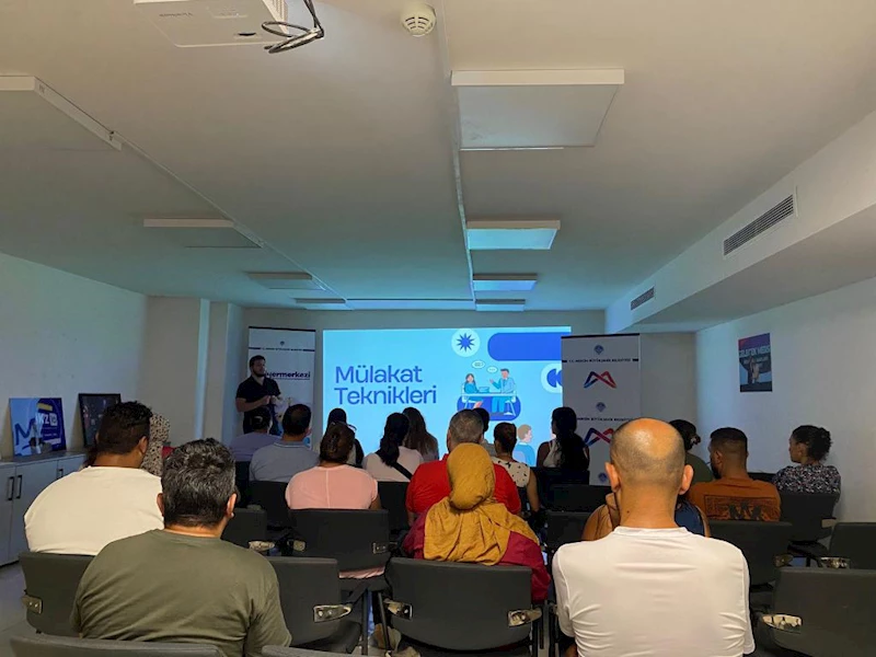 Kariyer Merkezi İş Gücü Piyasası’na Yönelik Hizmetler Sunuyor