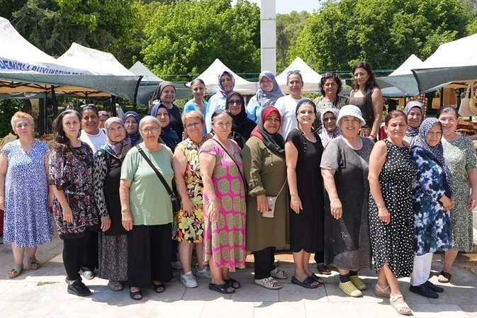 Kadınların üretim gücünü sergiledikleri platform: ‘El Emeği Pazarı’