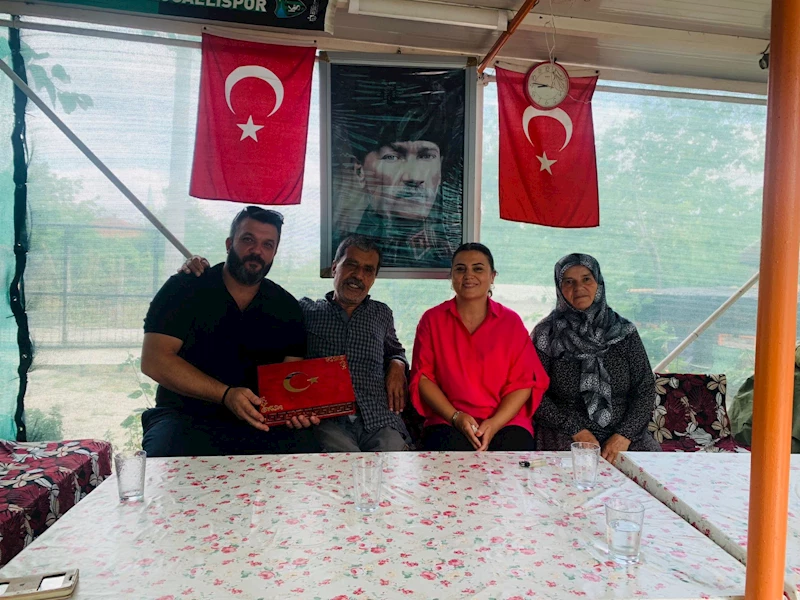 İZMİT BELEDİYESİNDEN KANDIRA’DAKİ GAZİ VE ŞEHİT YAKINI AİLELERİNİ VEFA ZİYARETİ