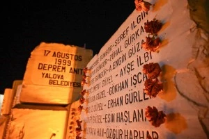 17 AĞUSTOS’UN 26. YILINDA YALOVA’DA HÜZÜN VE ANMA