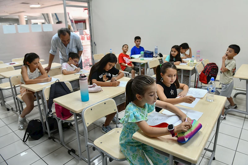 BAŞKENTLİ MİNİKLER ABB YAZ OKULU İLE EĞLENİRKEN ÖĞRENDİ: 14 FARKLI MERKEZDE DÜZENLENEN YAZ OKULLARINDAN 1800 ÇOCUK FAYDALANDI