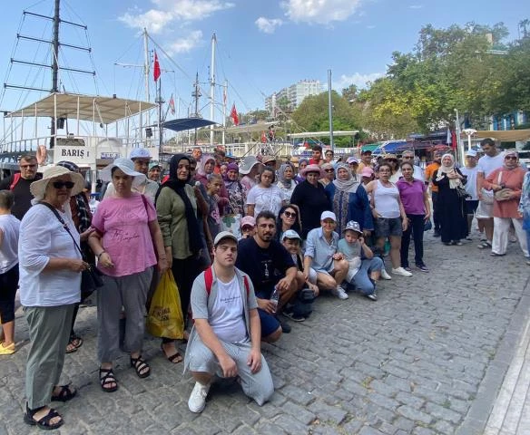 Muratpaşa’dan özel çocuklara mavi yolculuk