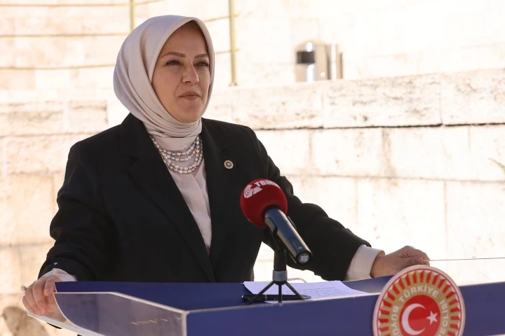 Milletvekili Ün: TC kimlik numaraları bir defaya mahsus değiştirilmeli!