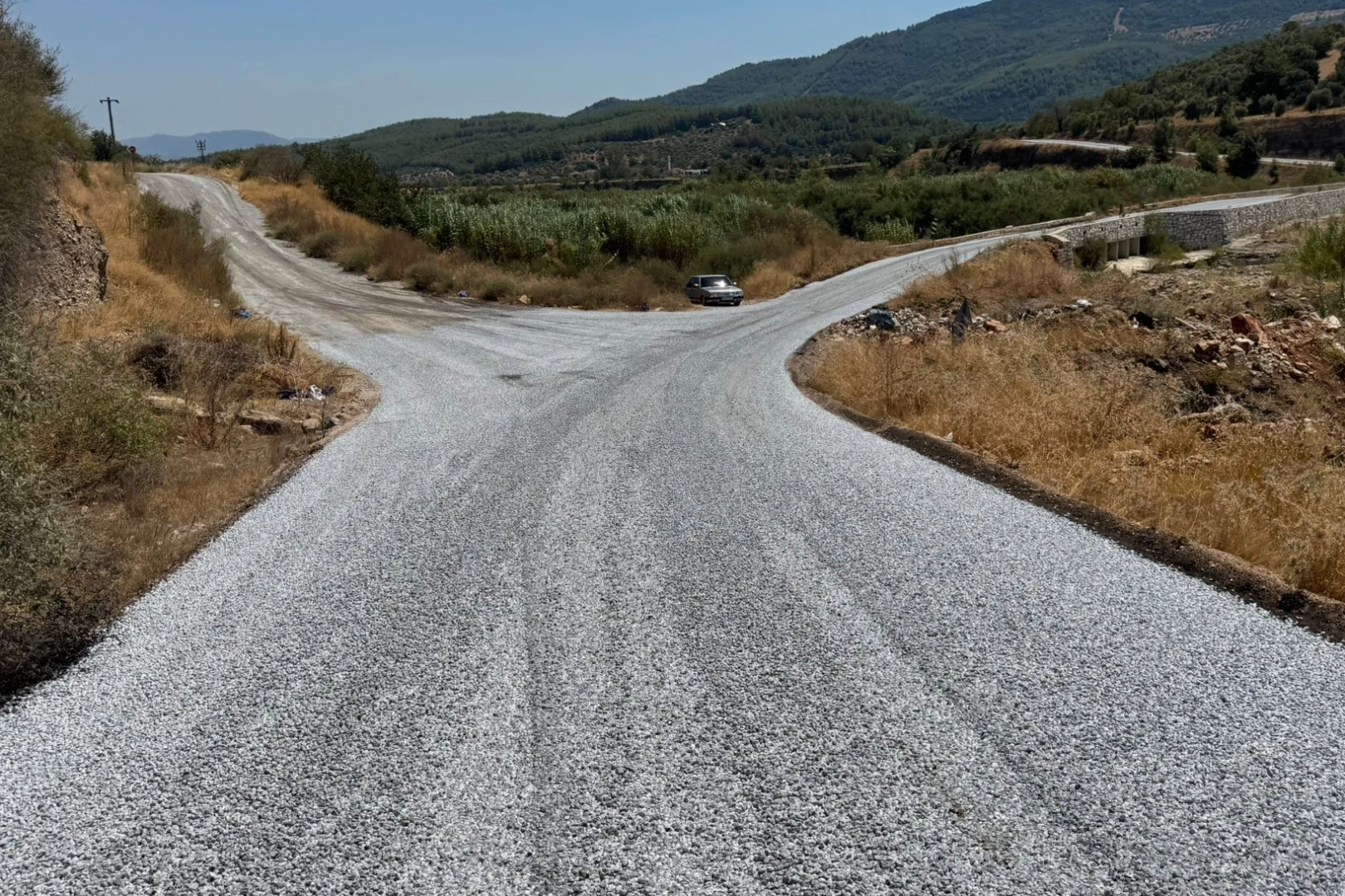 Milas’ta kırsal yollara Büyükşehir dokunuşu