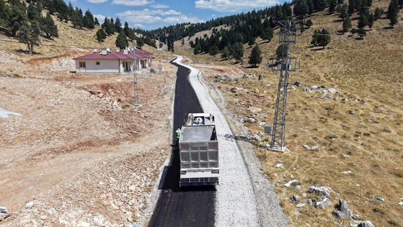 Göksun Kırsalında da Konforlu Ulaşım İçin Büyükşehir Görev Başında