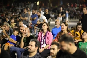 Eşbaşkan Bucak, Amedspor maçını taraftarlar ile dev ekranda izledi