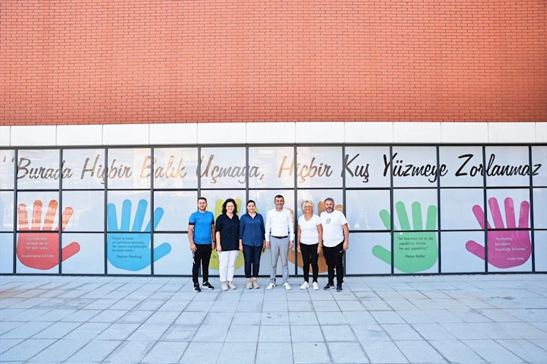 Başkan Çavuşoğlu Engelsiz Spor ve Yaşam Merkezi’nde