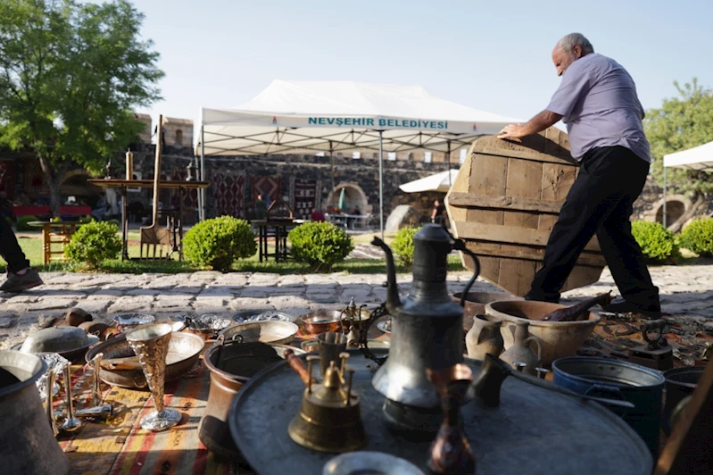 Tarihi Kale, İlk Kez Bir Antika Pazarına Ev Sahipliği Yaptı