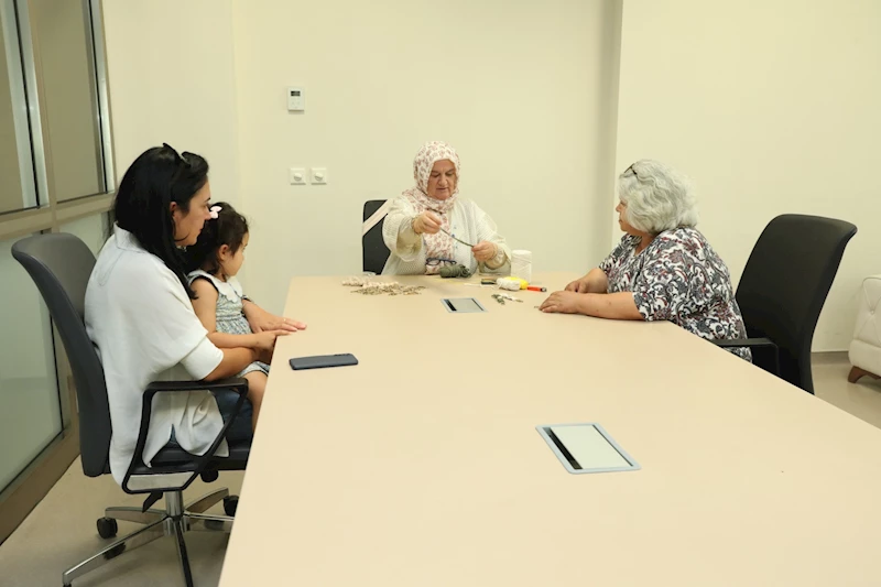 Büyükşehir, Hastanedeki Hasta Yakınlarına Etkinliklerle Moral Oluyor