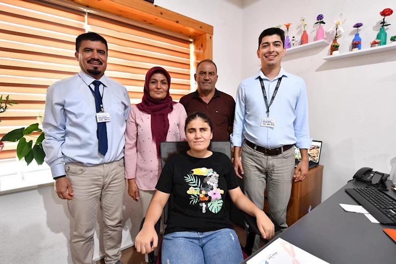 Mersin Büyükşehir Görme Engelli Nazalin’e Eğitim Yolculuğunda Işık Oldu