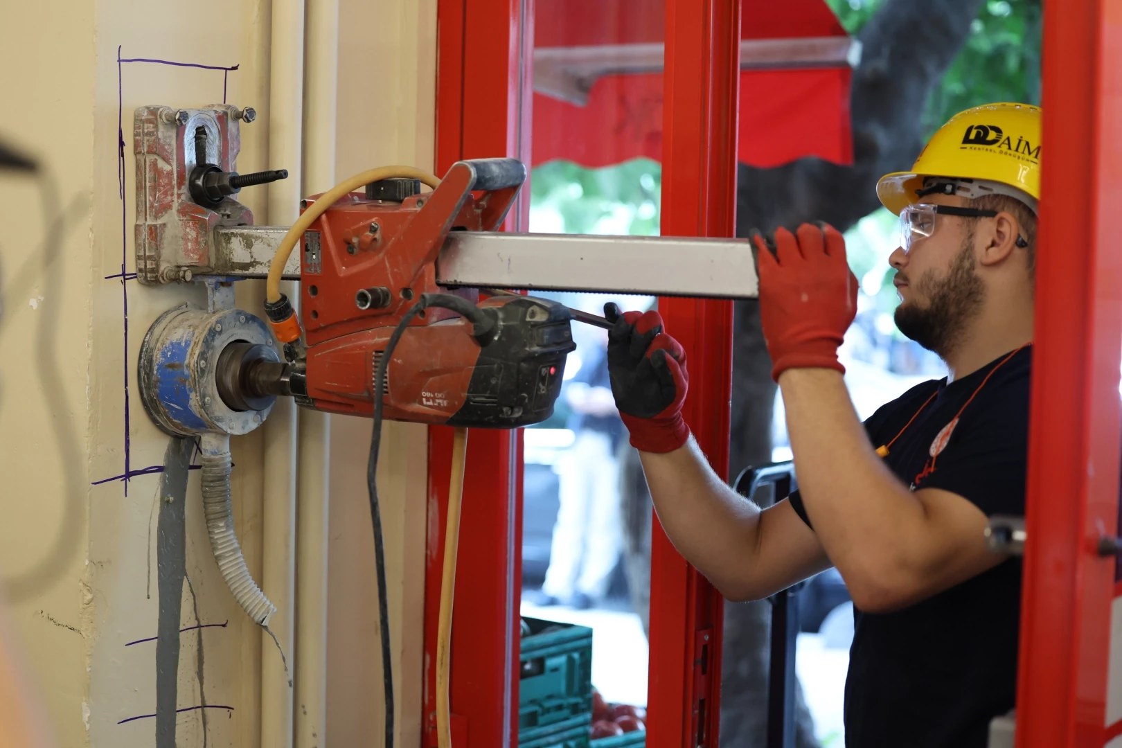 İstanbul Bakırköy’deki binalara deprem testi