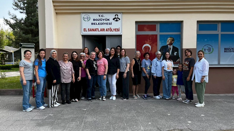 -TAKI TASARIMI ATÖLYESİ HANIMLARA EL SANATLARIYLA BULUŞMA İMKÂNI SUNUYOR