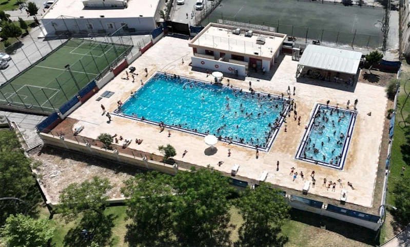 BÜYÜKŞEHİR BELEDİYESİ HAVUZLARINDAN 152 BİN KİŞİ FAYDALANDI