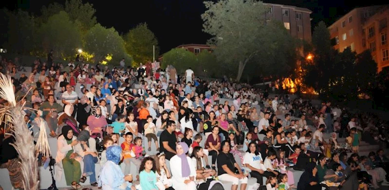 Çorlu`da Açık Hava Sineması Coşkusu Sürüyor