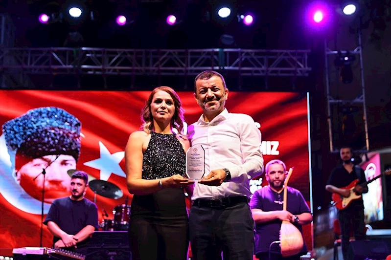 Denizli’de 30 Ağustos Coşkusu “Sahne Senin” ile başladı