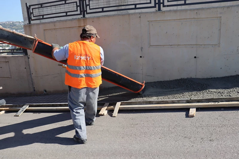 İZMİT BELEDİYESİNDEN KARADENİZLİLER MAHALLESİNE YENİ KALDIRIM