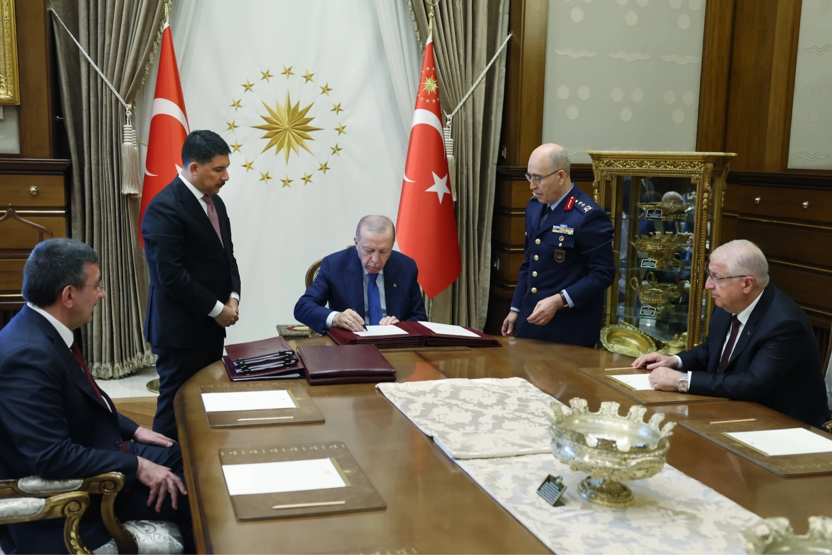 YAŞ kararları açıklandı... Yeni Genelkurmay Başkanı Selçuk Bayraktaroğlu