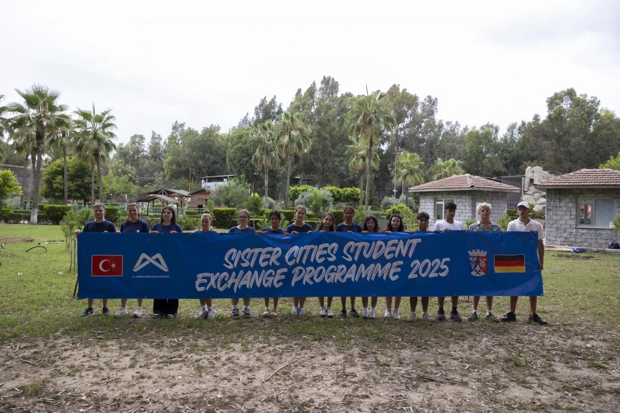 Mersin’de  “Kardeş Şehirler Öğrenci Değişim Programı” renkli geçti