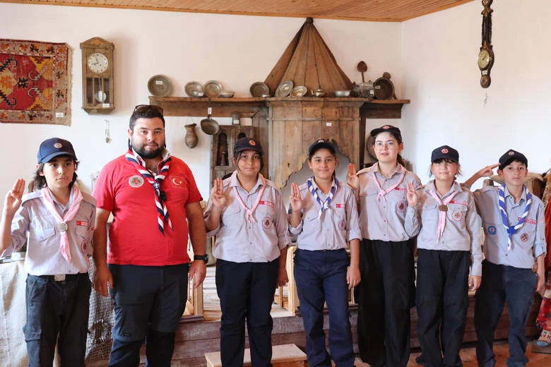 Büyükşehir izcileri Akseki’de kampta