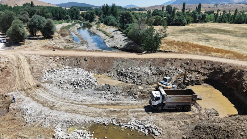 Büyükşehir’den Göksun’da Yarım Asırlık Köprünün Yerine Modern Bağlantı
