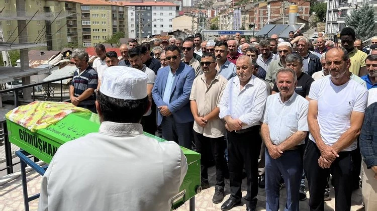 BAŞKANIMIZ, FATMA DOĞAN VE MEVLÜDE İNCE’Yİ EBEDİYETE UĞURLADI