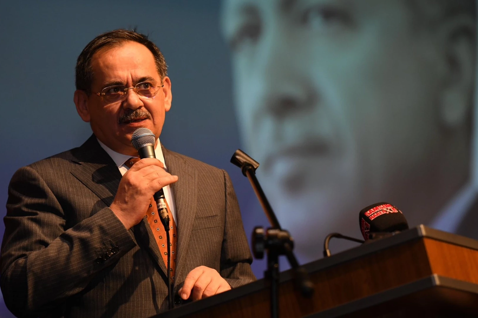 Eski Bakan ve Samsun Büyükşehir Belediye Başkanı Mustafa Demir vefat etti