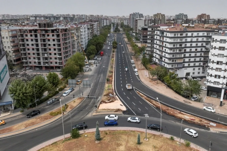 Diyarbakır Selahaddin Eyyubi Bulvarı’nın bir kısmı hizmete açıldı