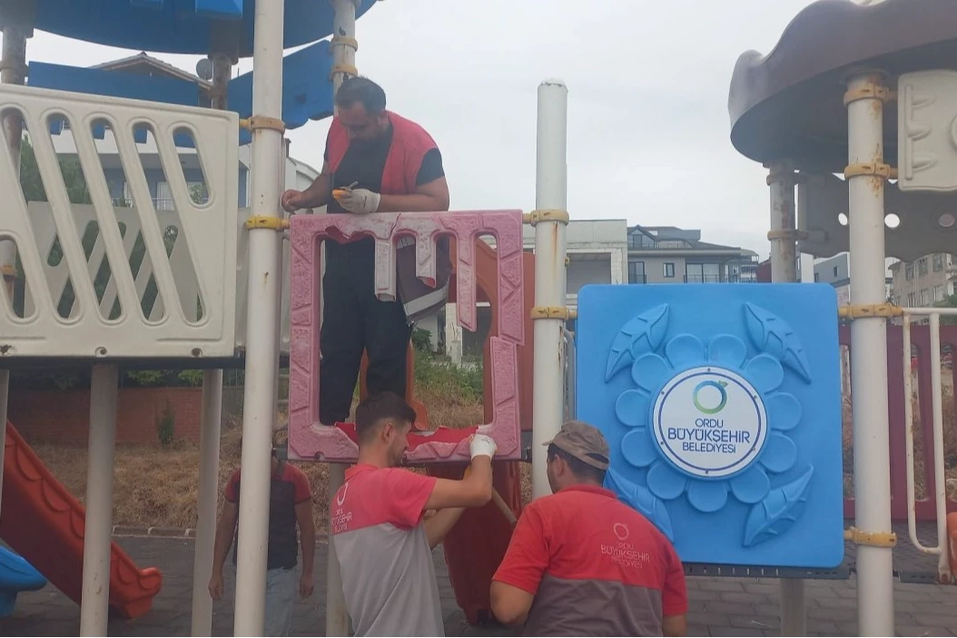 Ordu’da şehir mobilyaları elden geçiyor