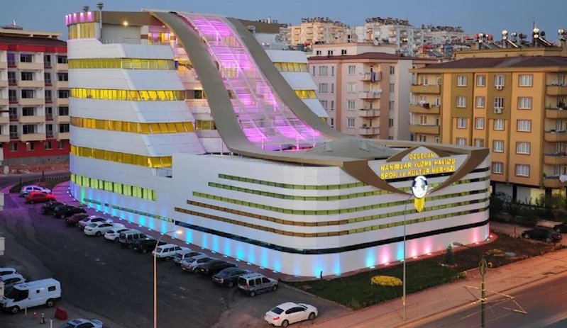 Hanımlardan Özgecan Kültür Merkezi´ne Yoğun İlgi