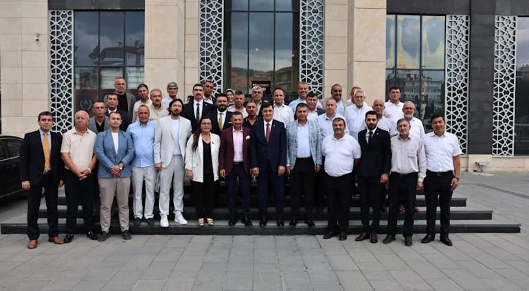 MİLLİYETÇİ HAREKET PARTİSİ HEYETİNDEN BELEDİYE BAŞKANIMIZ EYÜP KAHVECİ’YE ZİYARET