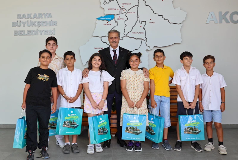 Gazze hareketiyle gönülleri fetheden minikler Yusuf Alemdar’ın misafiri oldu: “Sizlerle gurur duyuyorum”